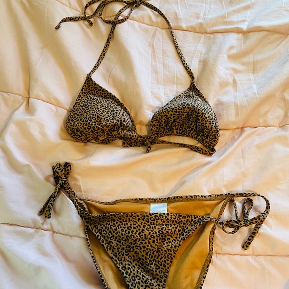 Cheetah print bikini - Picture 1 of 2